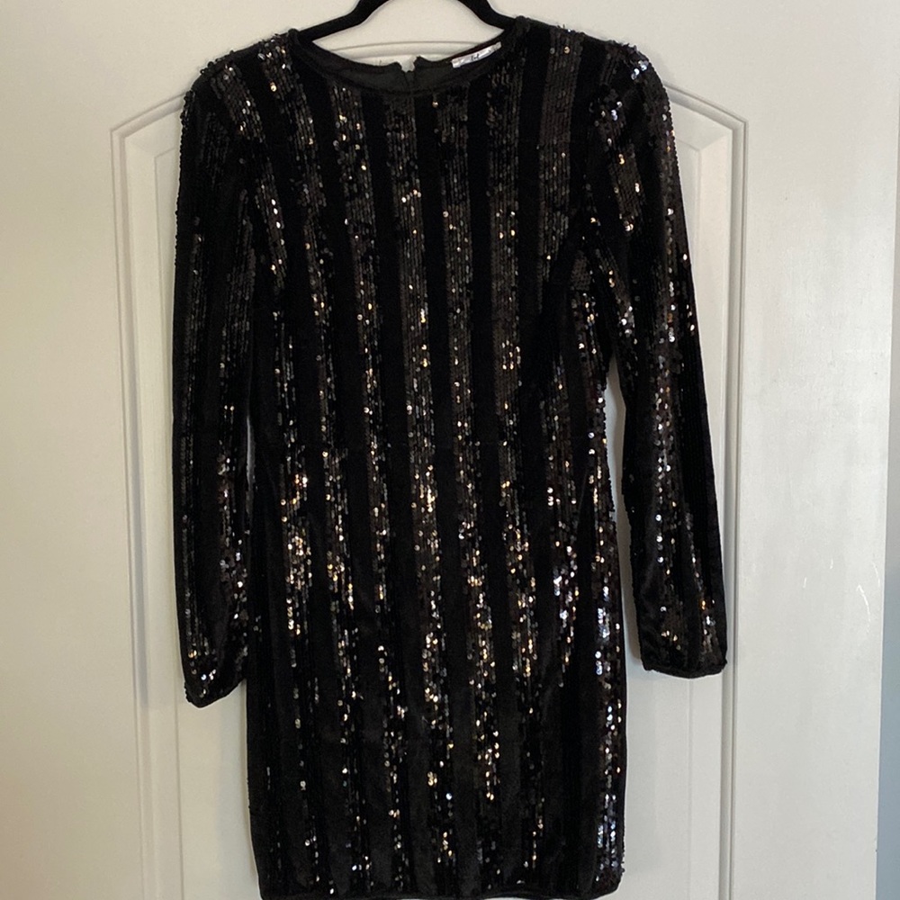 Evening cocktail dress, velvet w sequins.